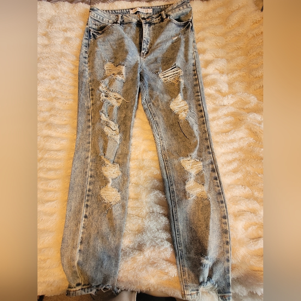 Tinseltown Blue Boyfriend Jeans with Distressed Details